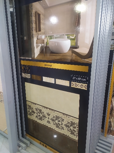 ROYALE CREMA 81